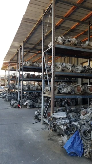 M & P Auto Dismantlers JunkYard in Fontana (CA) - photo 3