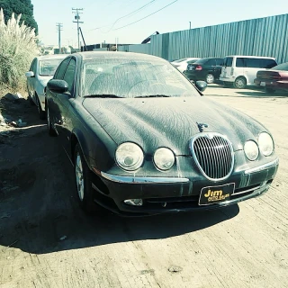 Phelps Auto Wreckers JunkYard in San Leandro (CA) - photo 3