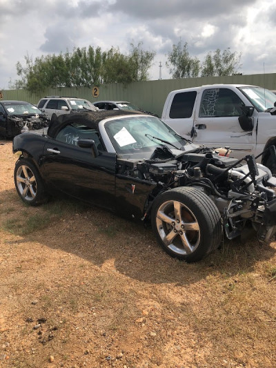 Hernandez Auto Parts and Auto Sales LLC JunkYard in Laredo (TX) - photo 3