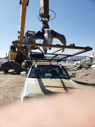 Pueblo Metals Recycling JunkYard in Albuquerque (NM) - photo 2
