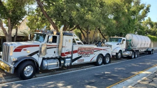 Charlie's 24hr Towing & Heavy Duty