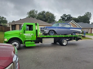 Hooked Up Towing And Transport Llc