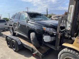 skunk's auto &truck parts