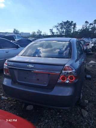 Whitney's Industrial Auto Wreckers