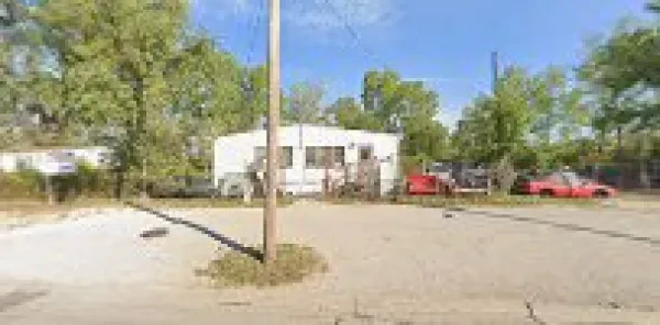 C & H Auto Parts Trucks & Salvage - photo 3