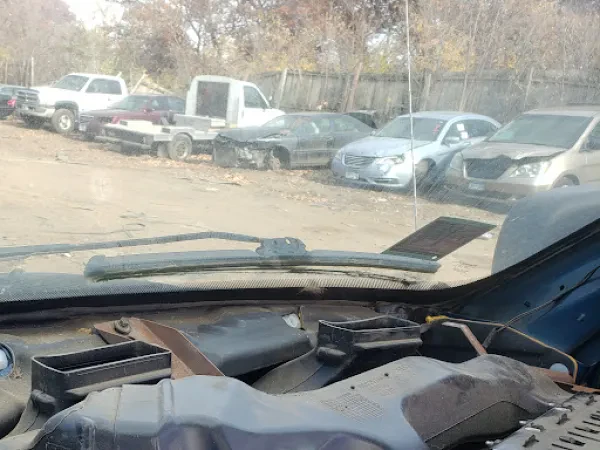 Highway 101 Auto Salvage Inc - photo 4