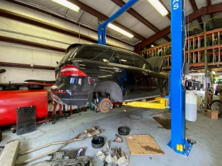 Hunts Point Auto Sales & Service