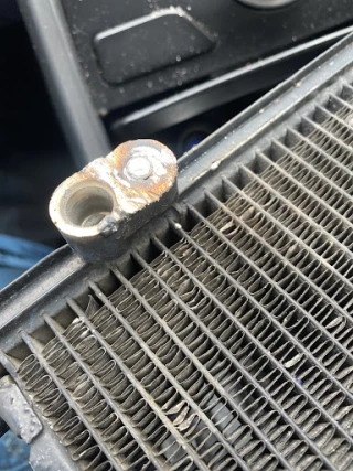 Long's Auto Recycling