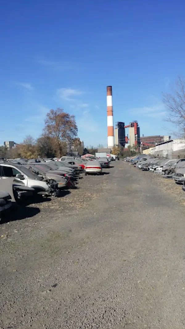 R & B Auto Salvage - photo 3