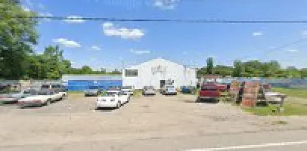 Wagers Buying All Junks Cars, Trucks, Vans, and SUVs Day and Night Pick Up Tows Free - photo 4
