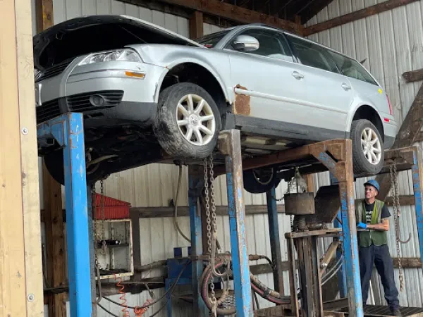 Fenix U-Pull - Junk Car Buyer - Gary's - photo 4