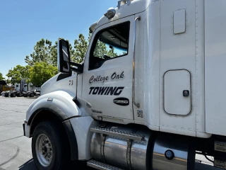 College Oak Towing