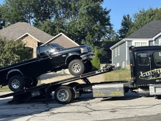 Lucky's Tow Service