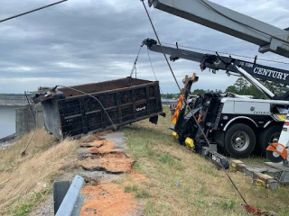 White's Wrecker Service