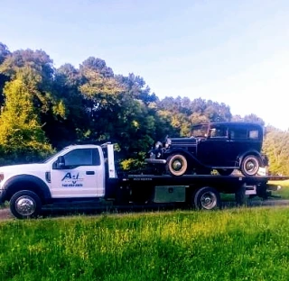 A & J Towing