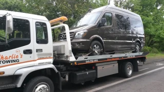 Charlie's Towing & Recovery
