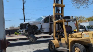 Gruas para yonke / we buy junk cars