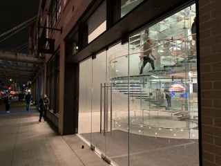 Apple West 14th Street