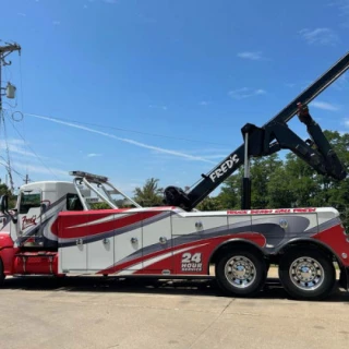 Fred's Towing