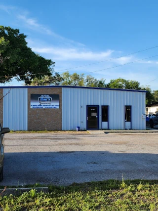 Mac's Auto Repair and Towing