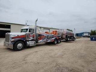Paddack's Wrecker & Heavy Transport - Heavy Duty Towing and Semi Trailer Tractor Towing Service