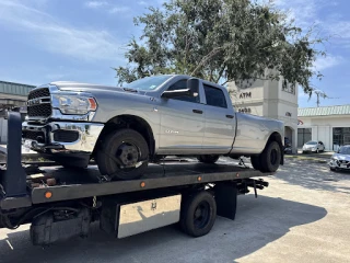 Zee Towing & Storage LLC