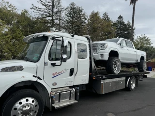 Mario’s Towing Service