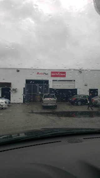 Hollywood Auto Value