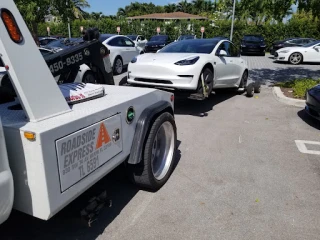 Servicio De Grua Roadside Express Towing . LLC