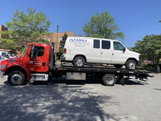 Henry's towing
