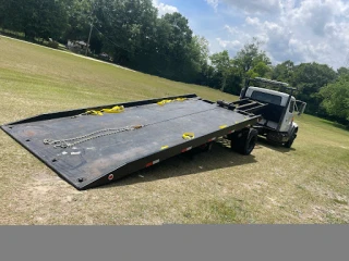 Hotel 8 Towing & Recovery