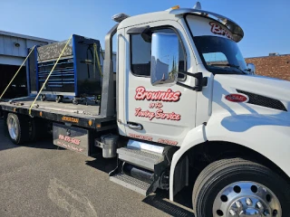 Brownies 24 Hour Towing