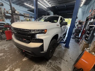 Victor's Towing & Auto Service