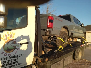 Js king towing Llc