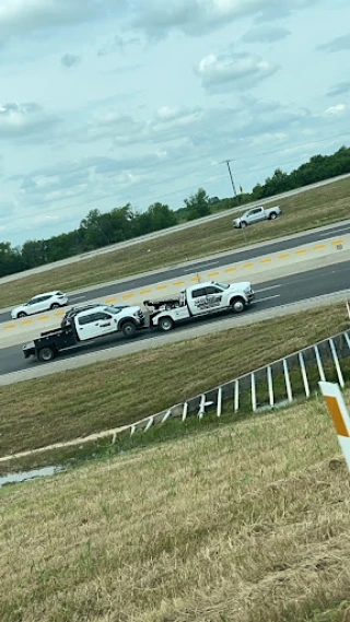 Day and Night Wrecker Service