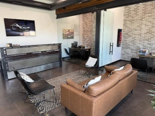 Dixie Auto Body & Towing