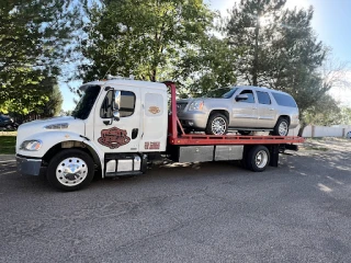 Giner's Towing
