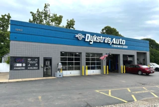 Dykstra's Auto - Larch St.