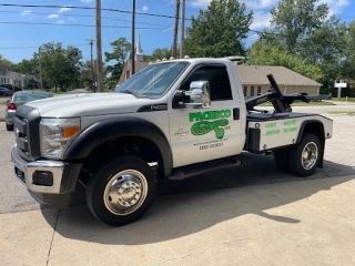 Pacheco Towing LLC