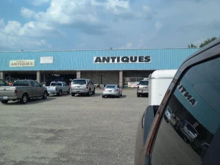 Marketplace Antiques & Flea Market