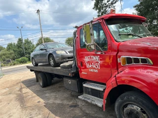 Doc's Towing