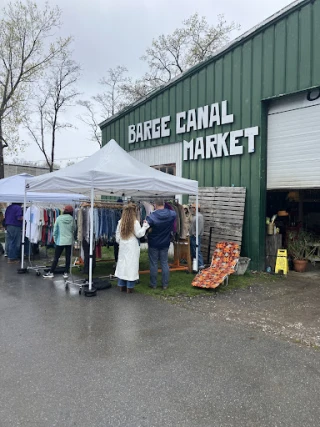 Barge Canal Market