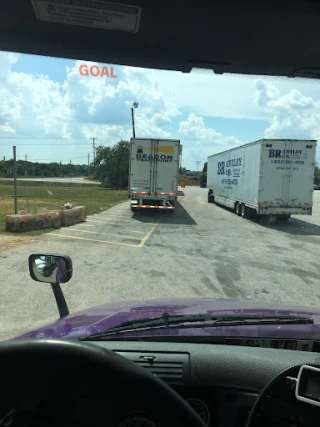 Larry's Body Shop & Wrecker