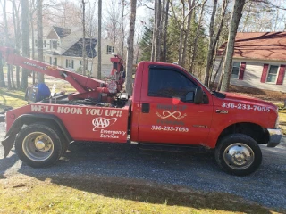 Hook'd Up Towing LLC