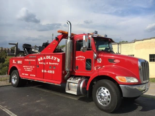 Bradley's Towing and Recovery