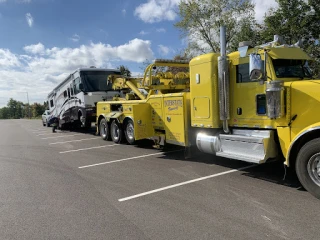 Interstate Heavy Duty Towing & Semi Truck Towing Service