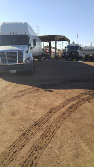 Mias Mobile Truck Repair and Towing