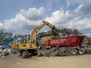 Beacon Scrap Iron and Metal Company JunkYard in South Amboy (NJ) - photo 3