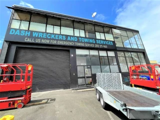 Dash Wreckers and Towing Services