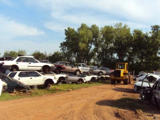 Riverside Auto & Truck Salvage
